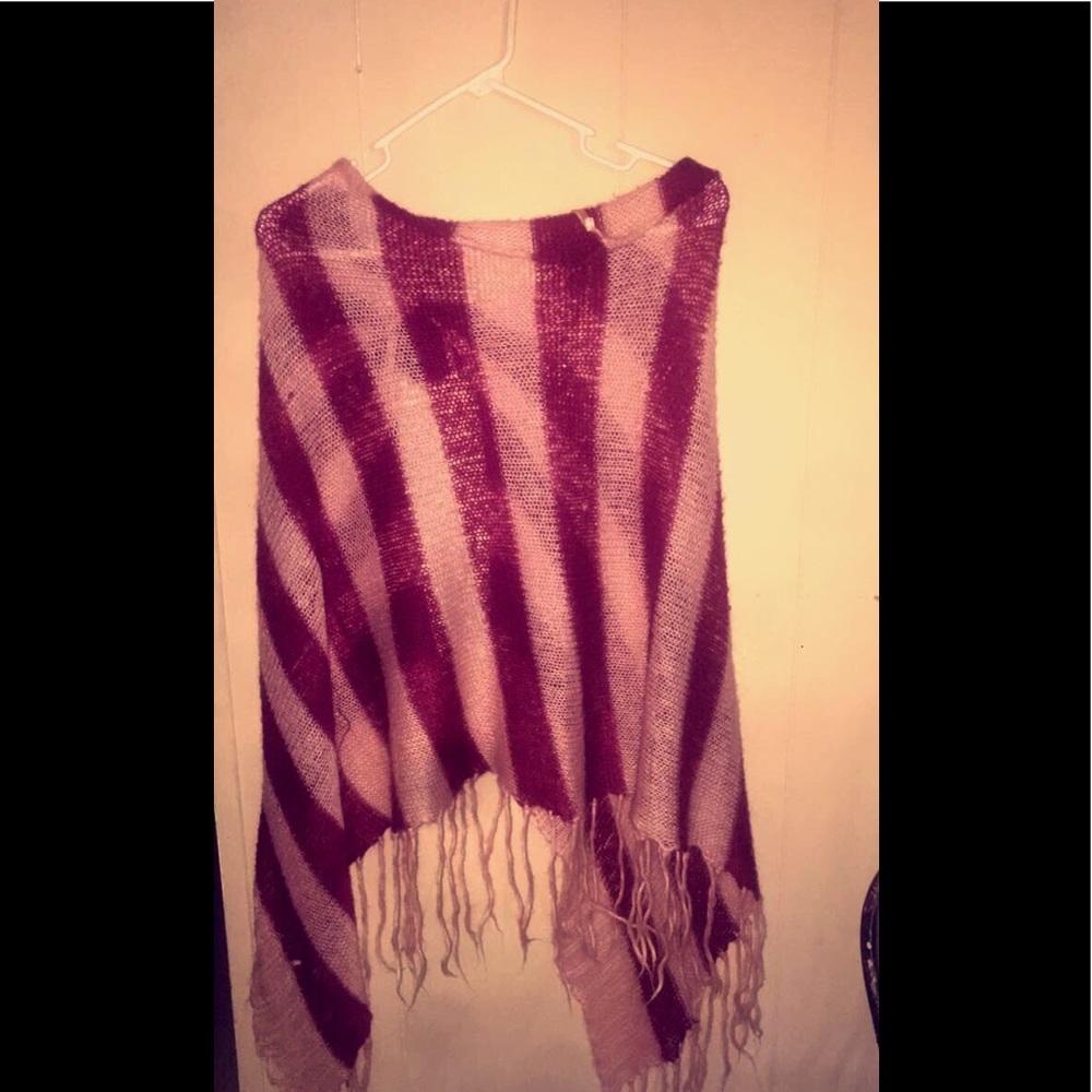 Knitted pink poncho ,Red and pink knitted poncho